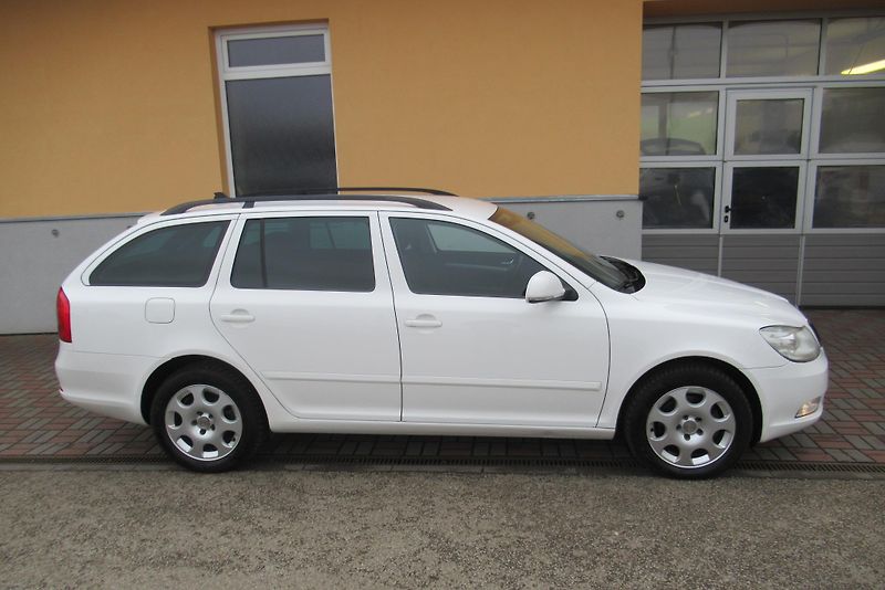 Škoda Octavia 2.0 TDi AUT.KLIMA VYHŘÍV.SED. - fotka 3 z 18