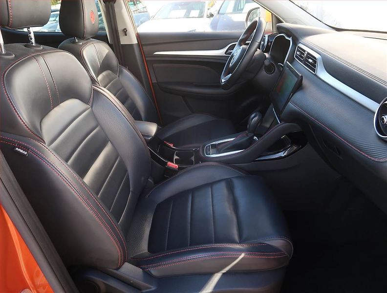 MG ZS (2023) 1.0 Turbo, Automat, Serv.kniha - fotka 9 z 21