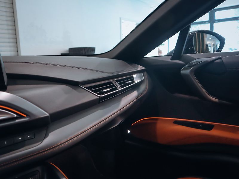 BMW i8 Ultimate Sophisto Edition Kupé - fotka 19 z 35