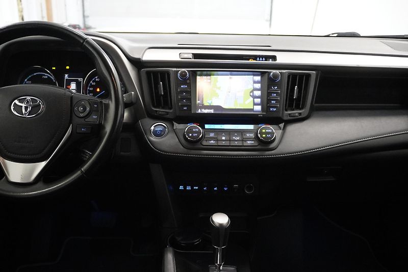 Toyota RAV4 2,5 HYBRID H3 4X2 AUT. - fotka 14 z 28