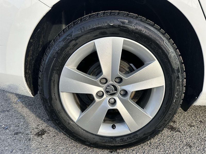 Škoda Fabia (2021) Combi 1.0 TSI Ambition + - fotka 20 z 24