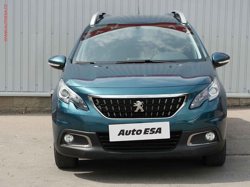 Peugeot 2008 (2019) 1.2 PT, 1.maj,ČR, Active - fotka 2 z 22