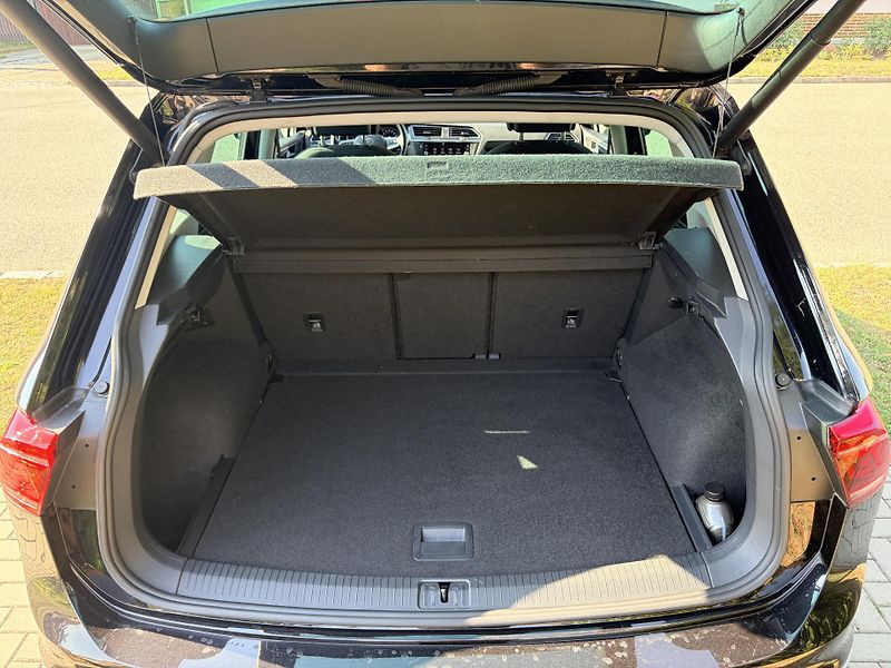 Volkswagen Tiguan 1.5TSI DSG MATRIX VIRTUAL - fotka 51 z 58