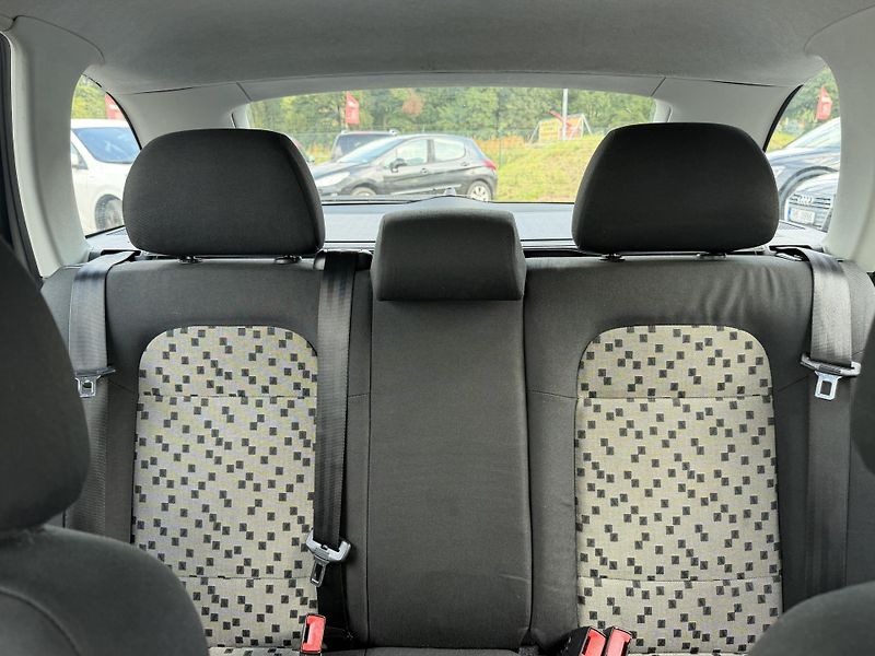 Škoda Fabia 1.2i - fotka 15 z 20