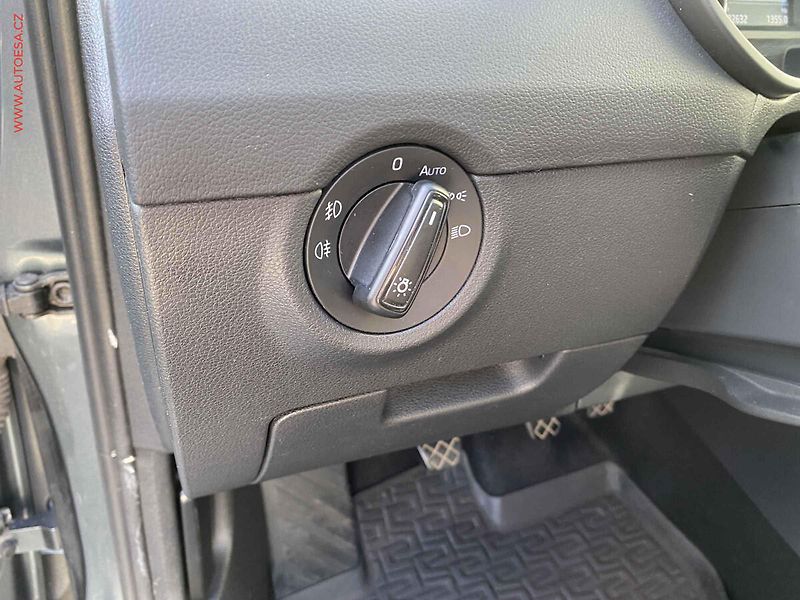 Škoda Octavia (2016) 1.6 TDi, ČR, Ambition Fresh - fotka 15 z 17