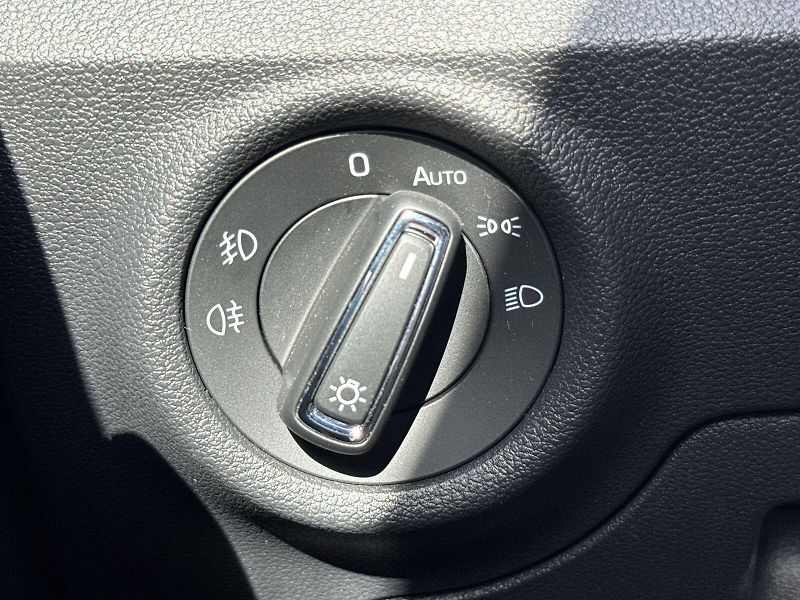 Škoda Kamiq (2023) 1.0 TSI Style - fotka 16 z 30