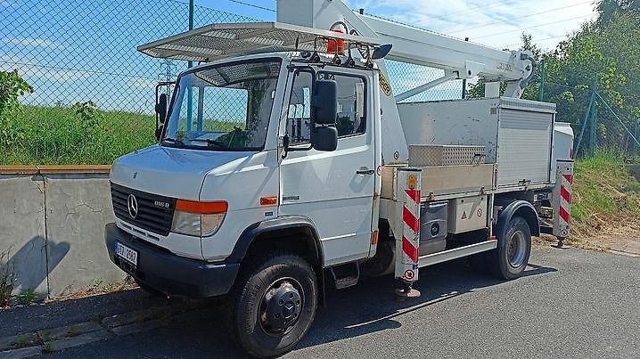 Mercedes-Benz (2008) 816 4x4 plošina - fotka 21 z 21