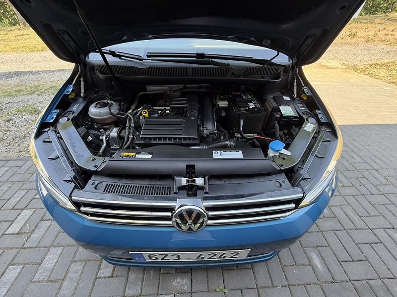 Volkswagen Touran (2018) Highline 1,4 TSI DSG, odpočet - fotka 34 z 37
