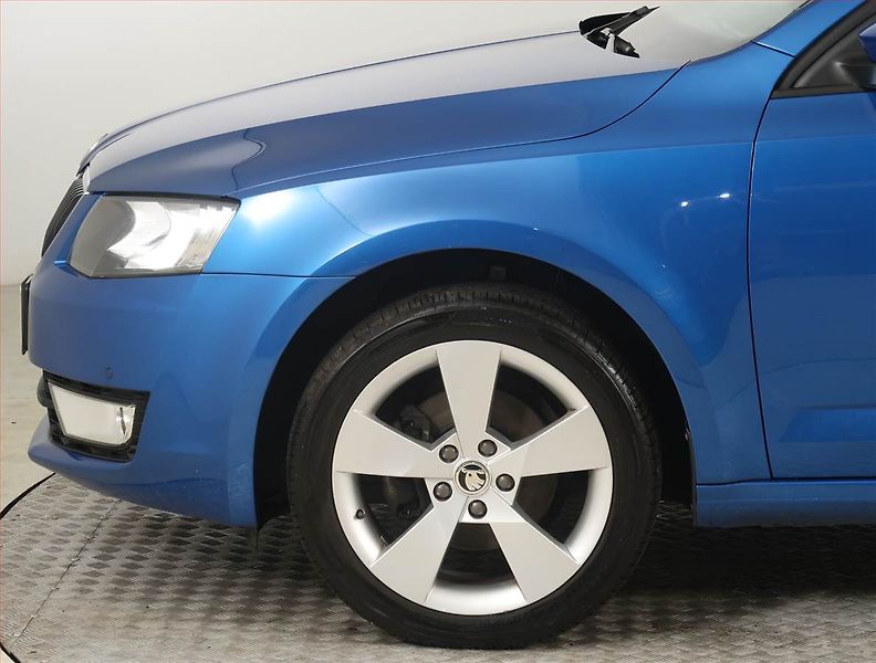 Škoda Octavia (2016) Ambition Plus 1.4 TSI, ČR - fotka 15 z 21