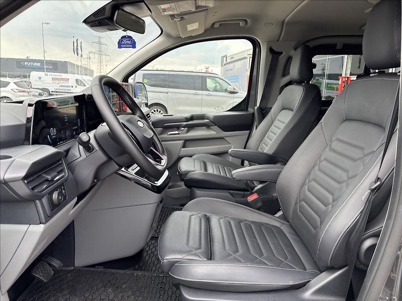 Ford Tourneo Custom 2,0 125kW Titanium X AWD L2 - fotka 27 z 48
