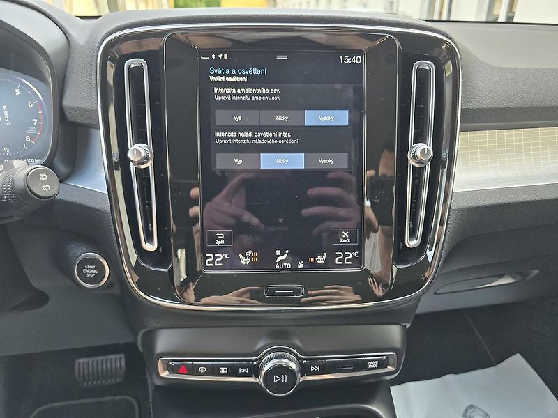 Volvo XC40 - fotka 24 z 36