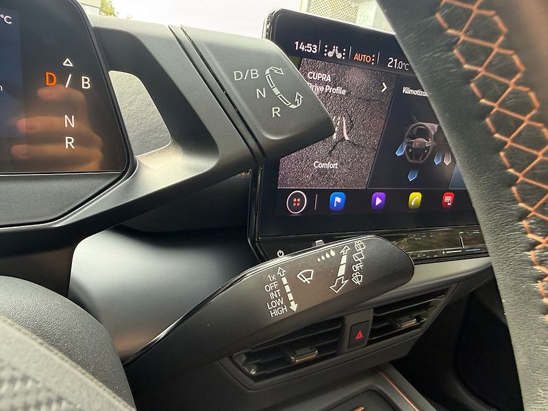 Cupra Born 62 kWh / HUD / FULL LED - fotka 32 z 40