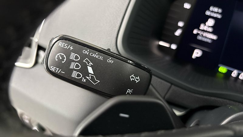 Škoda Karoq 1.5 TSI DSG Style - fotka 14 z 27