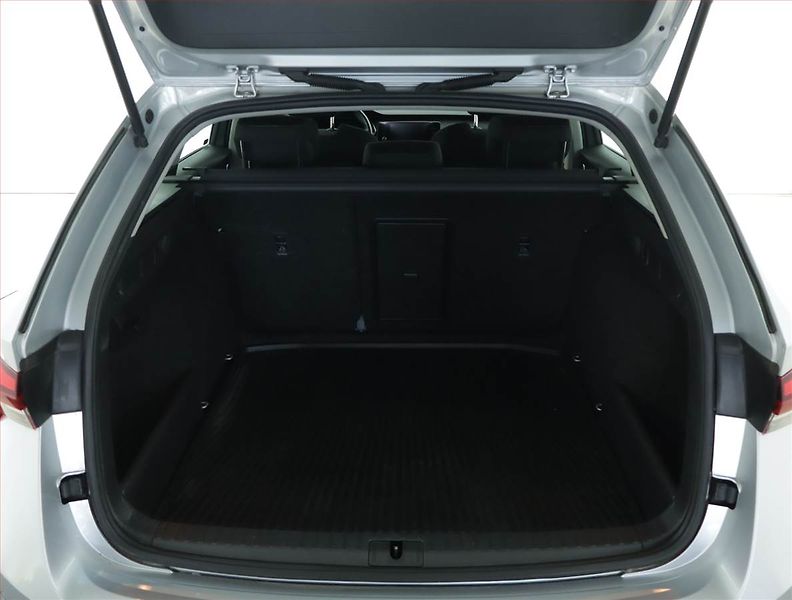 Škoda Octavia (2023) Ambition 2.0 TDI, ČR,1.maj - fotka 13 z 14
