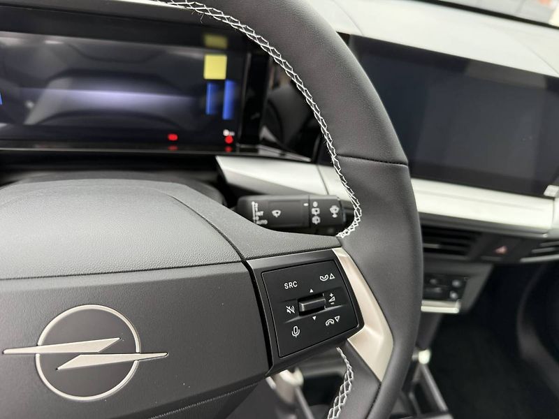 Opel Frontera GS Hybrid 1.2 TURBO (81kW/110k - fotka 13 z 25
