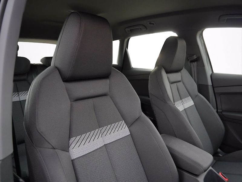 Audi Q4 e-tron 40 360 Ad.temp KESSY Asistence - fotka 5 z 14