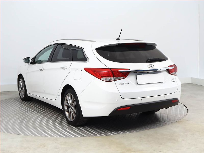 Hyundai i40 (2015) 1.7 CRDi, Xenony, Tempomat - fotka 4 z 16