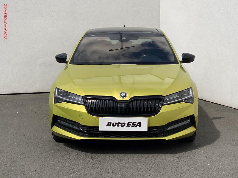 Škoda Superb (2020) 2.0 TDi, ČR, DSG, navi, LED - fotka 2 z 22