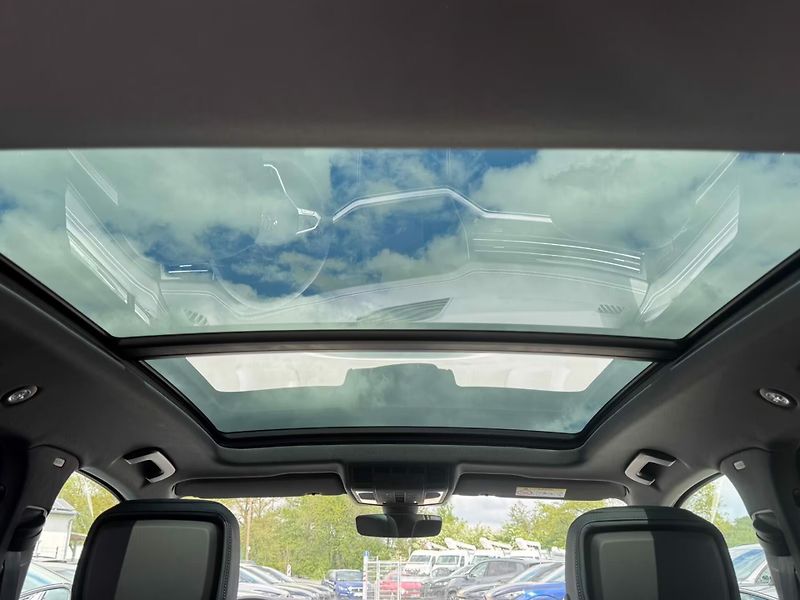 Volkswagen Touareg TDI 210kW R-Line Pano HuD DYN - fotka 13 z 28