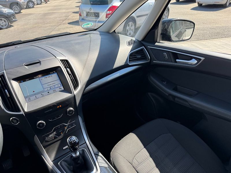 Ford Galaxy (2016) 2.0 TDCi 110 KW 7 Míst Man. - fotka 15 z 30