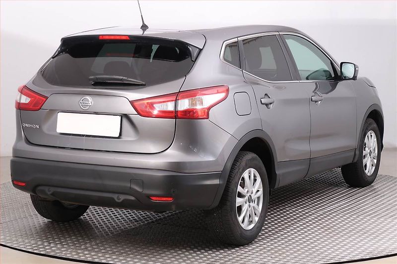 Nissan Qashqai (2015) 1.2 DIG-T, Navi, Tempomat - fotka 5 z 18