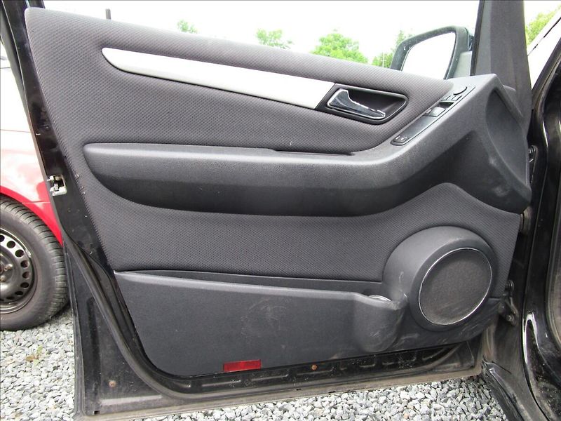 Mercedes-Benz Třídy A A160,  Klima - fotka 14 z 39