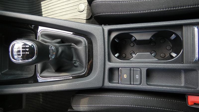 Škoda Octavia Combi 2.0 TDI Style - fotka 18 z 26