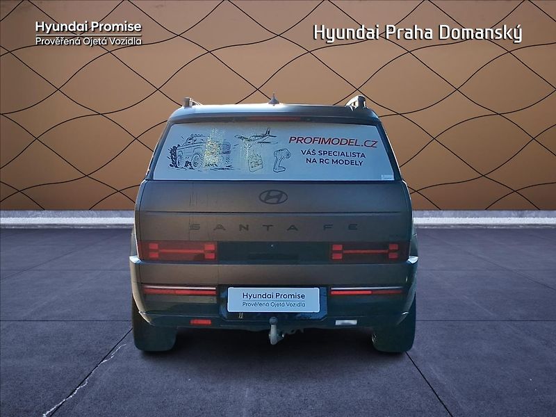 Hyundai Santa Fe 1,6   1,6TGDI,HEV,4x4,5S,Calli - fotka 5 z 9