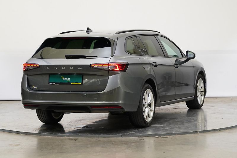 Škoda Superb - fotka 2 z 28