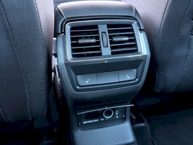 Škoda Karoq (2023) 1.5 TSI 110kW DSG Style - fotka 25 z 35