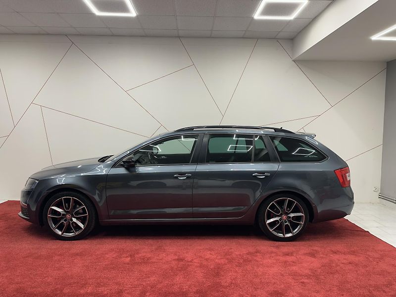 Škoda Octavia (2016) RS 2.0tdi*4x4*DSG*Nez. topení - fotka 2 z 20