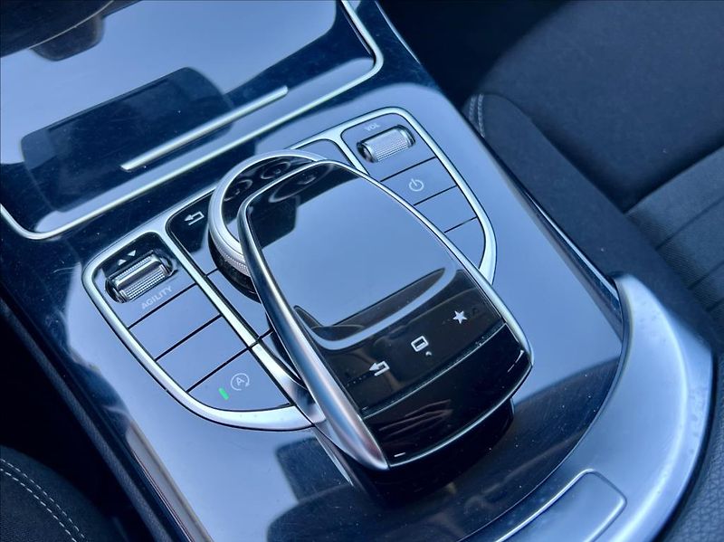 Mercedes-Benz Třídy C C 180 d - fotka 37 z 46