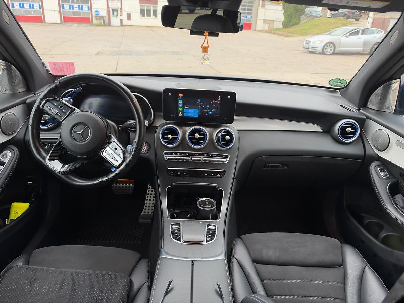 Mercedes-Benz GLC (2021) 300 de 4 matic - fotka 11 z 31