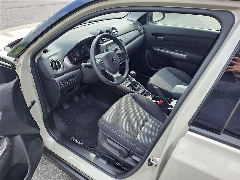 Suzuki Vitara (2026) 1,4 BoosterJet Premium - fotka 8 z 21