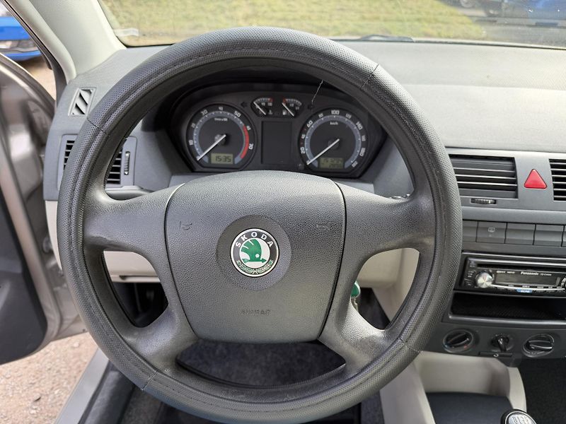 Škoda Fabia 1.2i - fotka 16 z 18