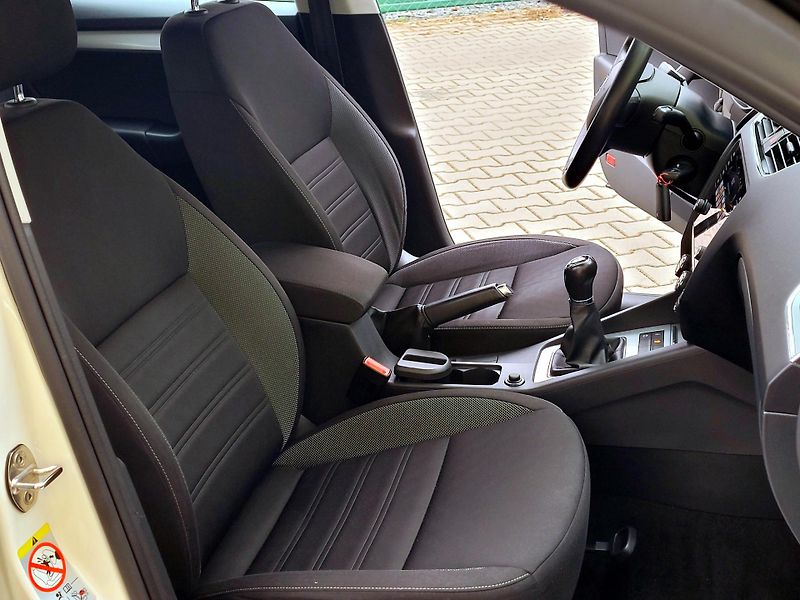 Škoda Octavia 1,6TDi SERV.KNÍŽKA,CEBIA 4x4 - fotka 26 z 46
