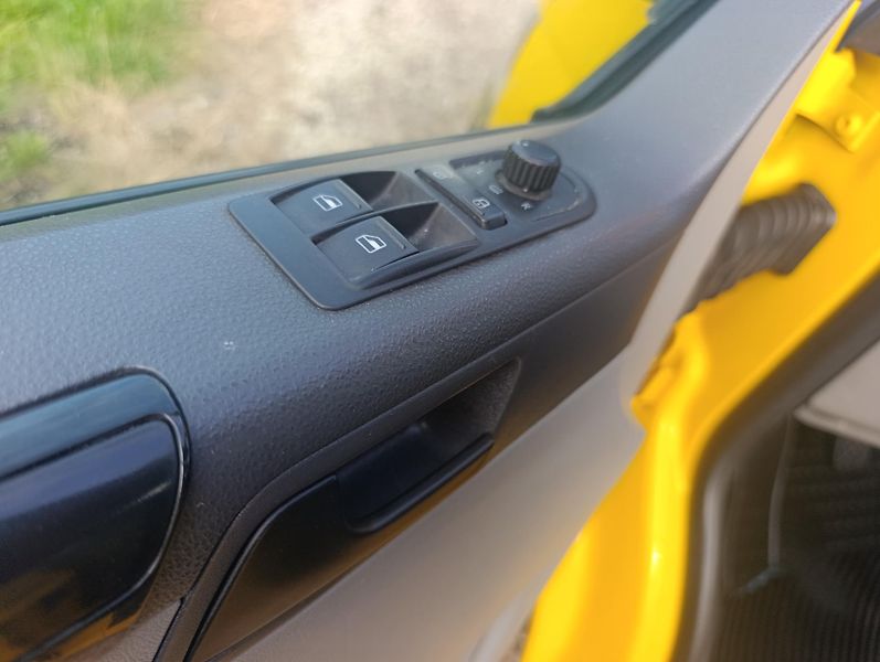 Volkswagen Transporter (2015) 2.0 TDi 84kw tažné 2x b.dv DPH - fotka 14 z 21
