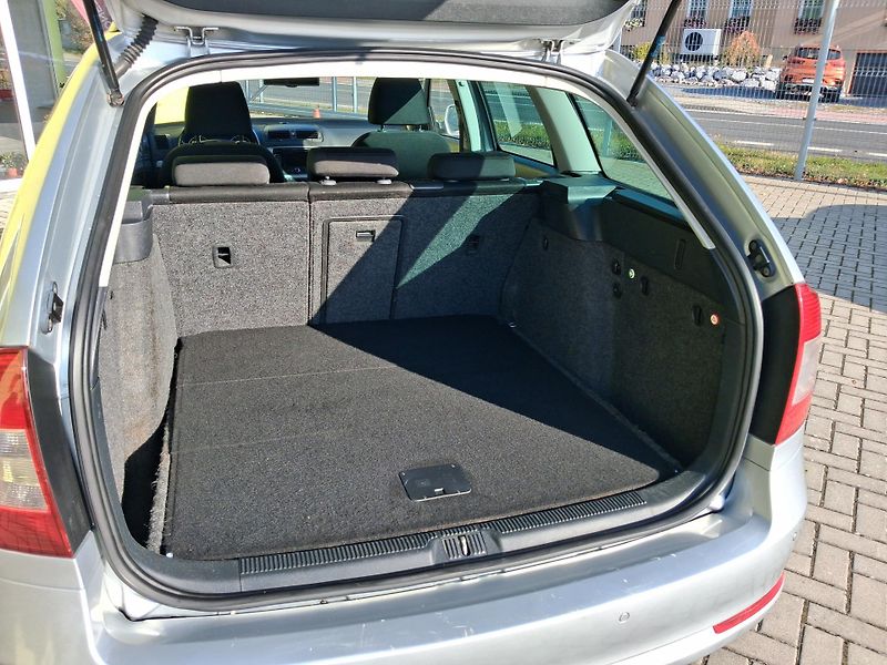 Škoda Octavia (2012)  FACE NAVI VYHŘ.SED NOVÁ STK - fotka 17 z 36