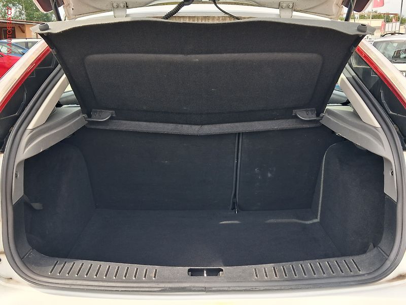 Ford Focus (2008) 1.6i, Klima - fotka 7 z 16