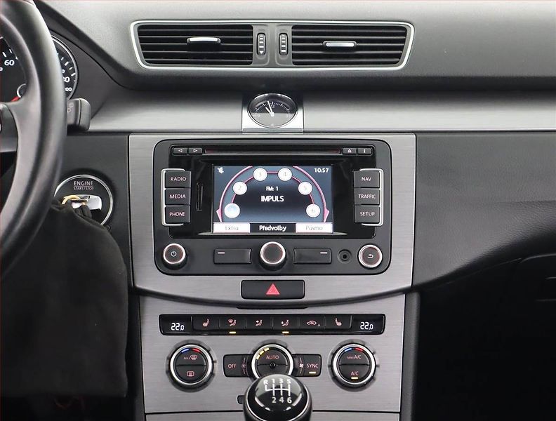 Volkswagen Passat (2013) Comfortline 1.6 TDI, Navi - fotka 12 z 24