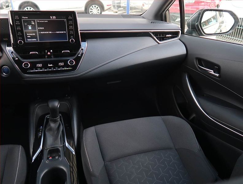 Toyota Corolla (2019) Style 1.8 Hybrid, Automat - fotka 8 z 23