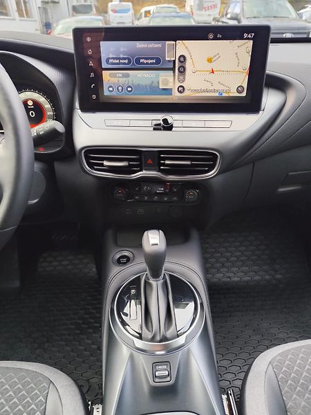 Nissan Juke (2024) 1.6 HEV 143k N-CONNECTA, DEMO - fotka 13 z 17
