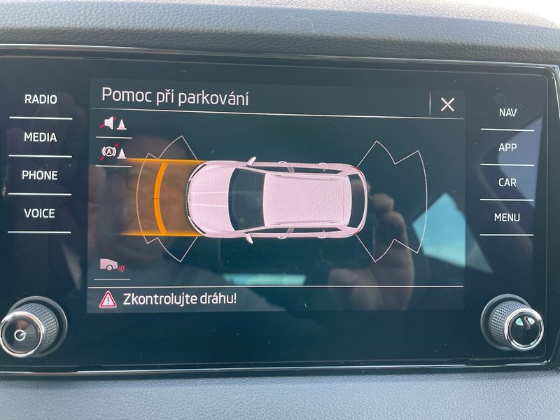 Škoda Karoq (2022) 2.0TDi 4x4! DSG! Style+! Tažné - fotka 41 z 46