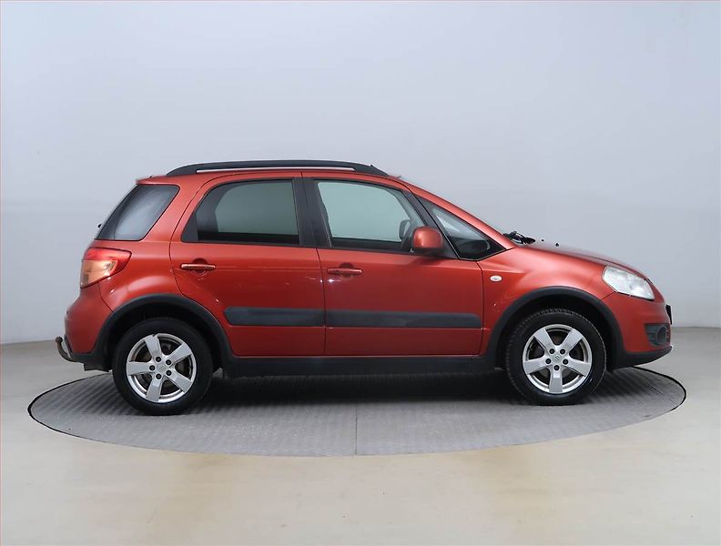 Suzuki SX4 (2010) 2.0 DDiS, Eko.zaplacen, Tažné - fotka 6 z 15