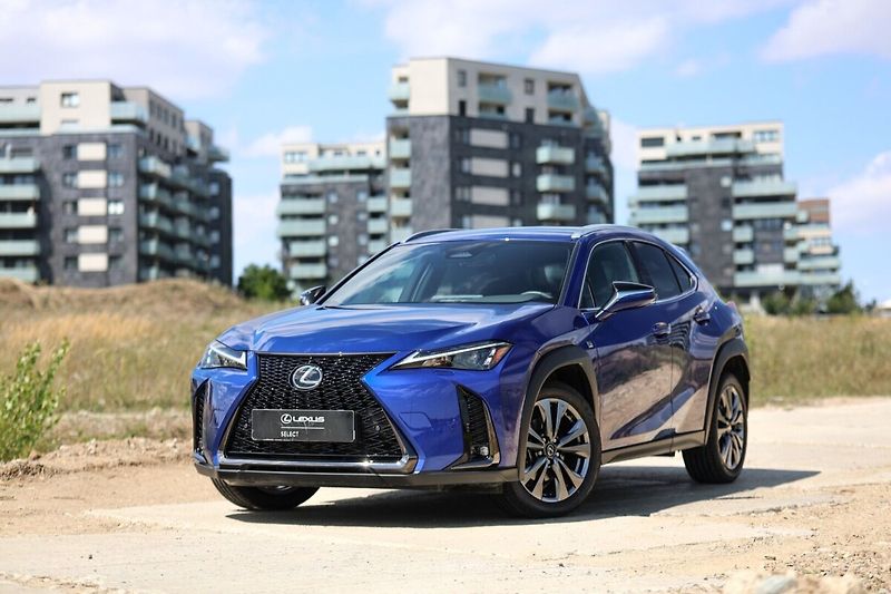 Lexus UX 300h 300H 2,0 HEV F SPORT DESIGN - fotka 1 z 28