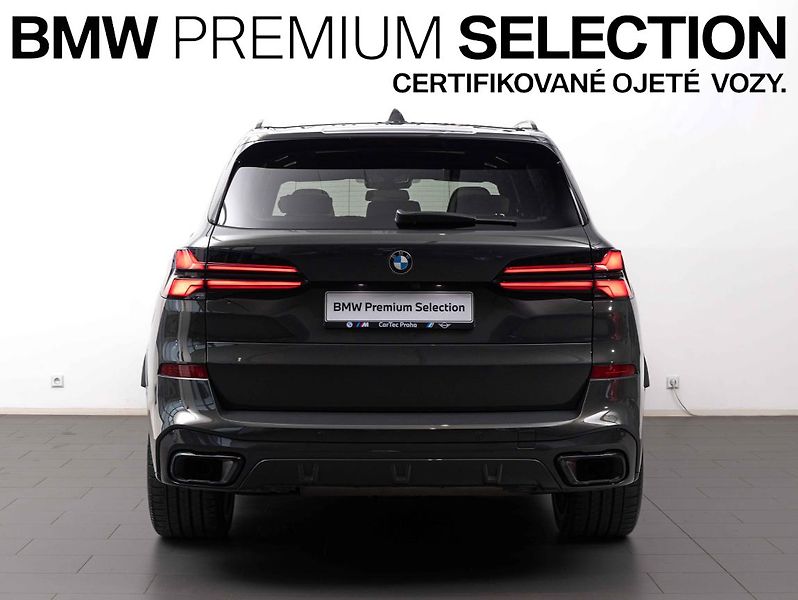 BMW X5 xDrive40d - fotka 5 z 24