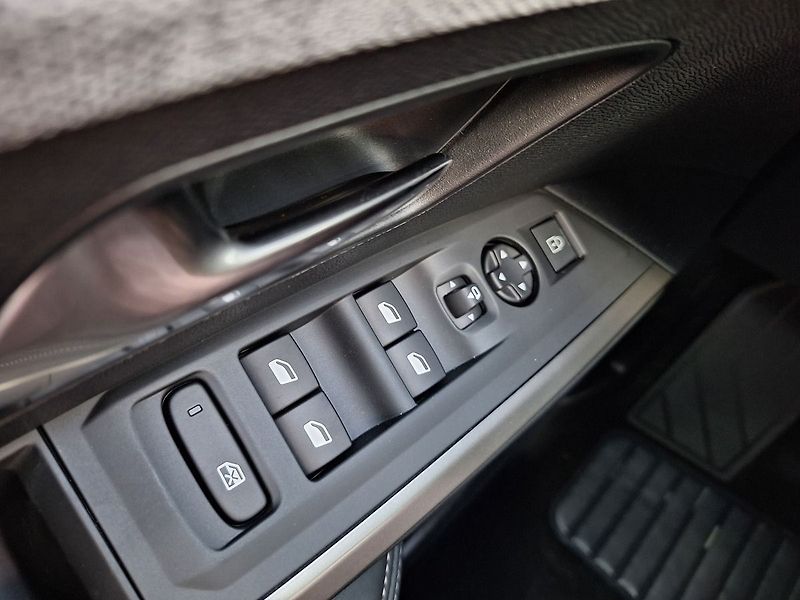 Peugeot 3008 (2026) BUSINESS Hybrid 145 e-DCS6 - fotka 19 z 19