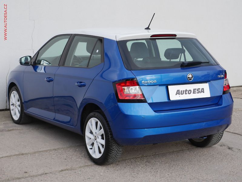 Škoda Fabia (2015) 1.2 TSi, Ambition, výhřev sed - fotka 4 z 16