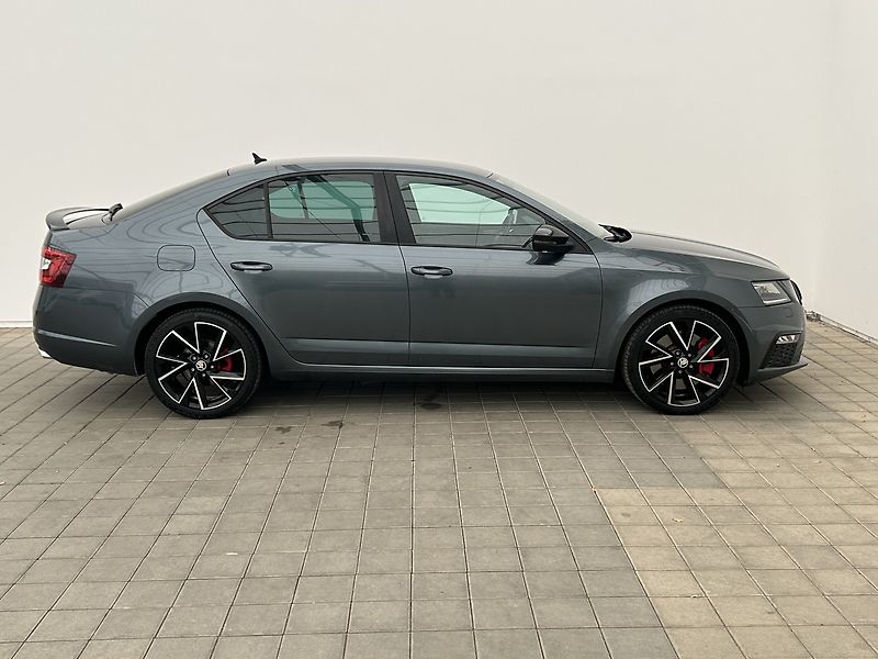 Škoda Octavia 2.0 TSI RS - fotka 6 z 35