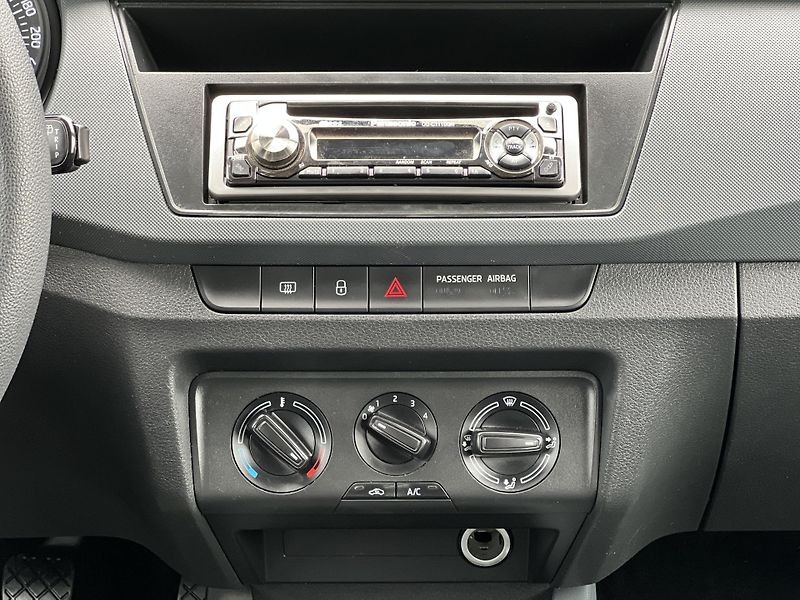 Škoda Fabia 1.0MPi 44kw PŮVOD ČR odp.DPH - fotka 17 z 36